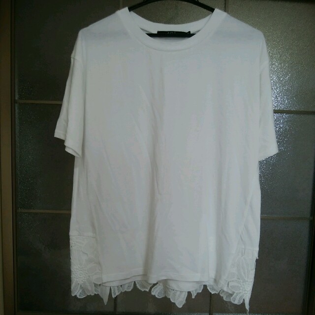 AZUL by moussy(アズールバイマウジー)のAK31様専用アズール バイ マウジー　Tシャツ白　AZU Lby moussy レディースのトップス(Tシャツ(半袖/袖なし))の商品写真