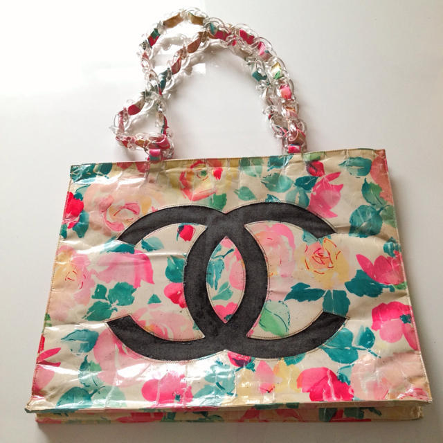 CHANEL - シャネル♡花柄ビニール✖プラチェーン
