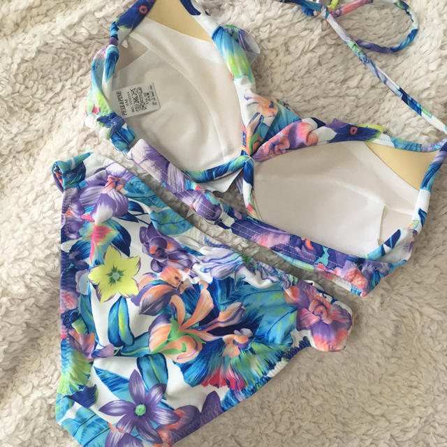 PEAK&PINE(ピークアンドパイン)のPEAK&PINE flower bikini レディースの水着/浴衣(水着)の商品写真