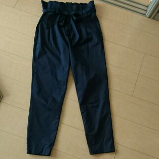 ザラ(ZARA)のZARA ウエストリボンパンツ今季☆(カジュアルパンツ)