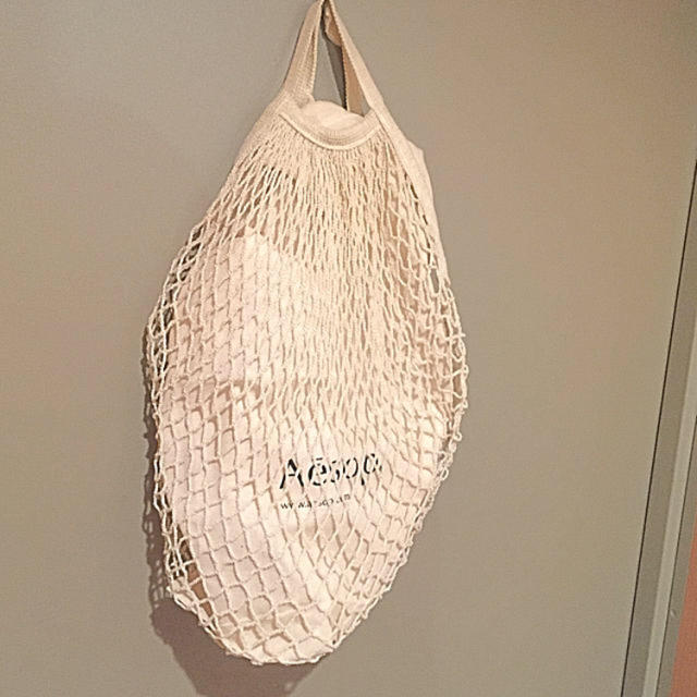 Aesop(イソップ)の【Instagramで大人気】Aesop 巾着大 ネットバック付き レディースのバッグ(ショップ袋)の商品写真