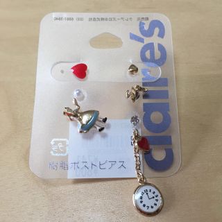 クレアーズ(claire's)のアリス 樹脂ポストピアス 6個セット(ピアス)