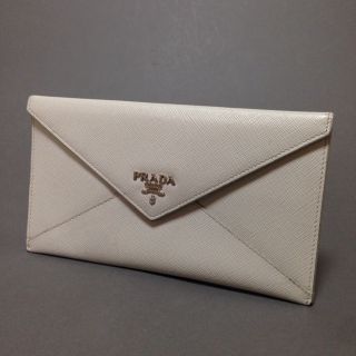 プラダ(PRADA)のPRADA プラダ レター 長財布 サフィアーノレザー オフホワイト系(財布)