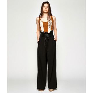 マウジー(moussy)の2WAY WAIST GATHER WIDE パンツ ☆ 美品 (カジュアルパンツ)