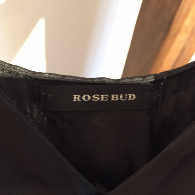 ROSE BUD(ローズバッド)の(1週間限定 セール)Rose Bud ワンピース 黒 膝丈 ミモレ丈 レディースのワンピース(ひざ丈ワンピース)の商品写真