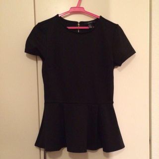 フォーエバートゥエンティーワン(FOREVER 21)のForever21♡ペプラムトップス(カットソー(長袖/七分))