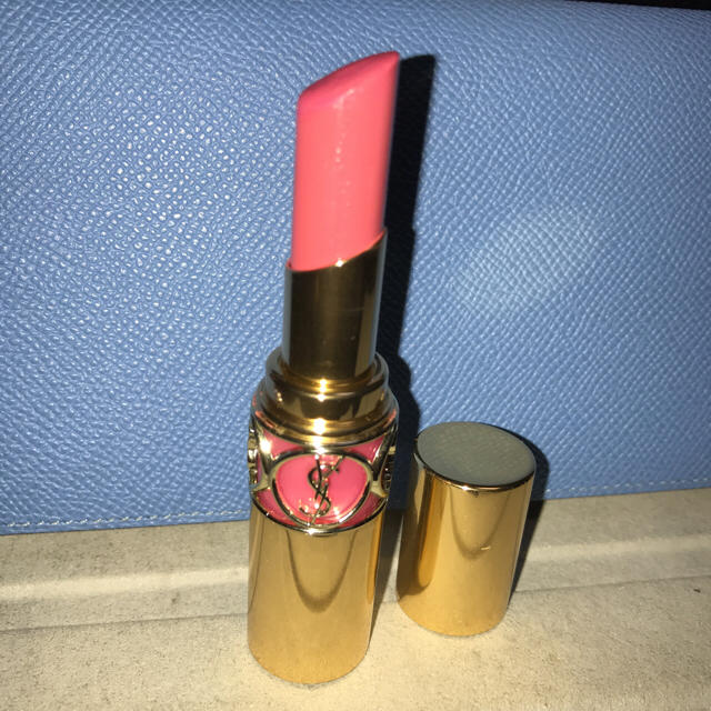 Yves Saint Laurent Beaute(イヴサンローランボーテ)のYSL ルージュボリュプテシャイン 13 コスメ/美容のベースメイク/化粧品(口紅)の商品写真