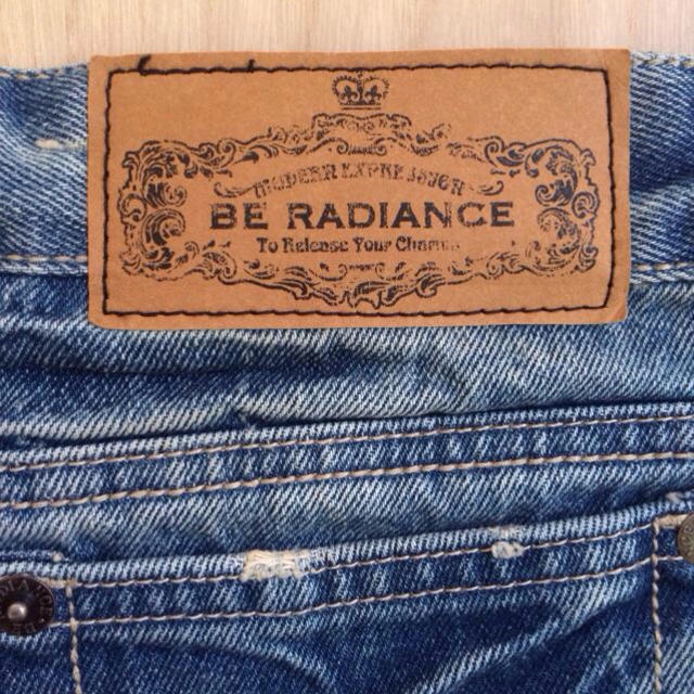 BE RADIANCE(ビーラディエンス)のBE RADIANCEデニムスカート レディースのスカート(ミニスカート)の商品写真