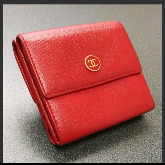 CHANEL(シャネル)のシャネルココボタン折り財布 レディースのファッション小物(財布)の商品写真