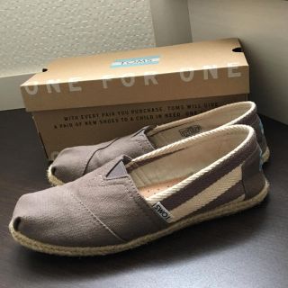 トムズ(TOMS)のMachan様専用☆TOMSのグレー&ボーダーのスリッポン(スリッポン/モカシン)