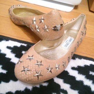 ジミーチュウ(JIMMY CHOO)のJIMMY CHOOスタッズフラット♪(ハイヒール/パンプス)