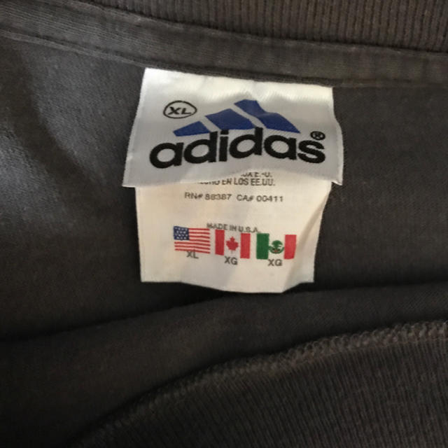 adidas(アディダス)のUSA古着 アディダス BIGTシャツ（XL） メンズのトップス(Tシャツ/カットソー(半袖/袖なし))の商品写真