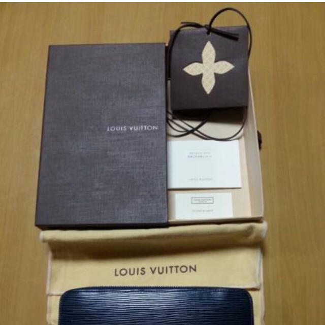 LOUIS VUITTON - 美品 ルイヴィトン 長財布 エピ ジッピーウォレット