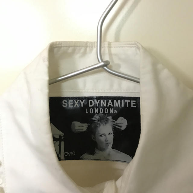 SEXY DYNAMITE(セクシーダイナマイト)のセクダイ フリルシャツ 白 メンズのトップス(シャツ)の商品写真
