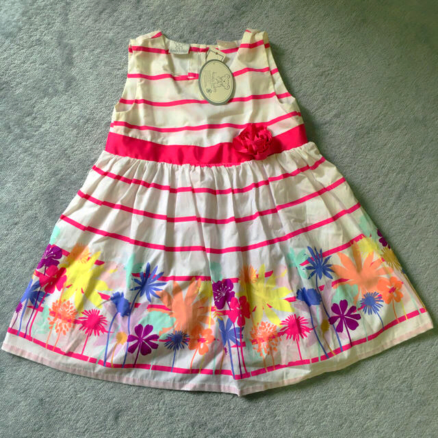 トイザらス(トイザラス)の子供 花柄 ワンピース タグ付 ピンク キッズ/ベビー/マタニティのキッズ服女の子用(90cm~)(ワンピース)の商品写真