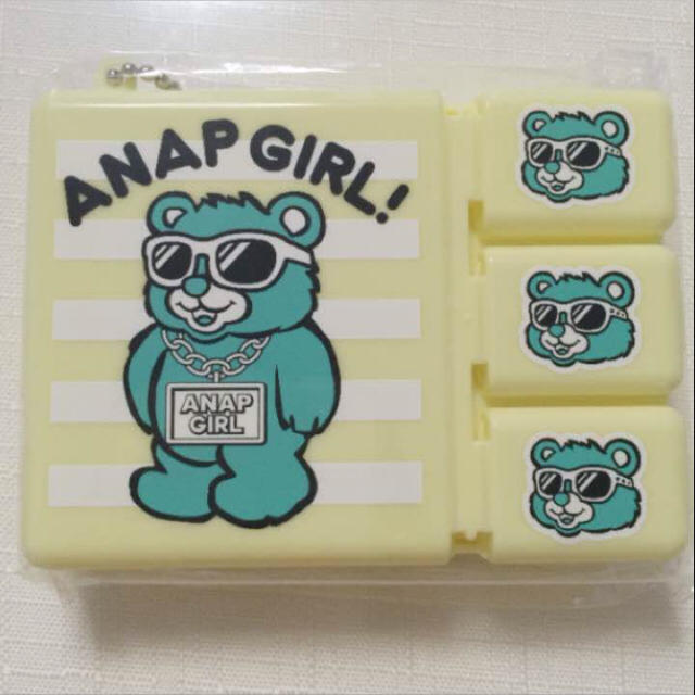 ANAP(アナップ)の新品 アナップ ピルケース パンチ君＆ロゴピルケース インテリア/住まい/日用品のインテリア小物(小物入れ)の商品写真