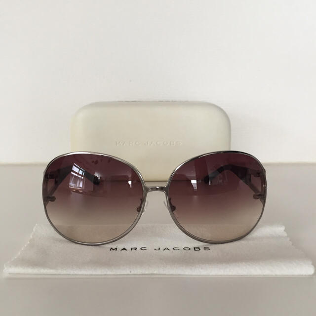 MARC JACOBS(マークジェイコブス)のUSED マークジェイコブス サングラス  レディースのファッション小物(サングラス/メガネ)の商品写真