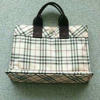 バーバリー(BURBERRY)のバッグ(ハンドバッグ)