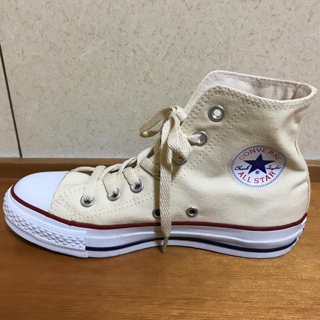 CONVERSE(コンバース)のコンバースallstarハイカット白 レディースの靴/シューズ(スニーカー)の商品写真