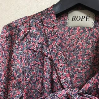 ロペ(ROPE’)のロペ 小花柄 リボンブラウス リバティ風(シャツ/ブラウス(長袖/七分))