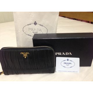 プラダ(PRADA)のPRADA❤️長財布 黒✨本物✨(財布)