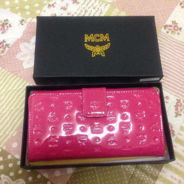 MCM(エムシーエム)のMCM長財布 再出品 レディースのファッション小物(財布)の商品写真