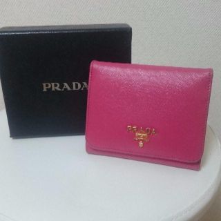 プラダ(PRADA)のプラダPRADA財布 折り財布 ピンク(財布)