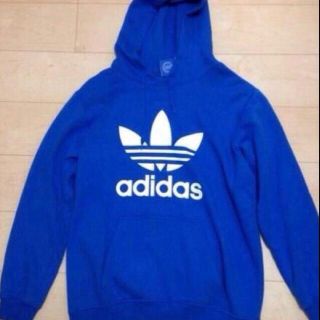 アディダス(adidas)のadidas パーカー(パーカー)