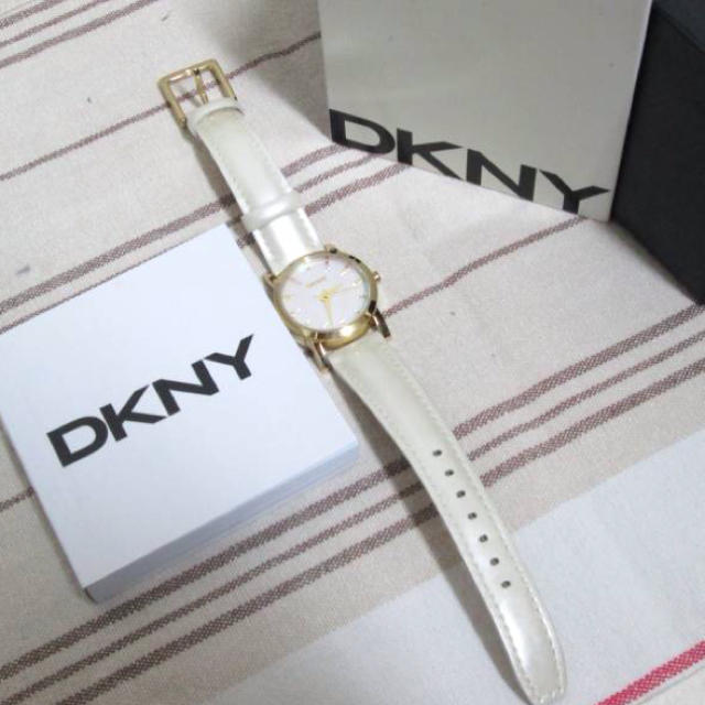 DKNY(ダナキャランニューヨーク)の💗zzZ様専用💗 レディースのファッション小物(腕時計)の商品写真