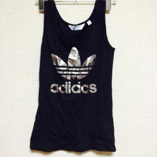 アディダス(adidas)のadidasタンク(タンクトップ)