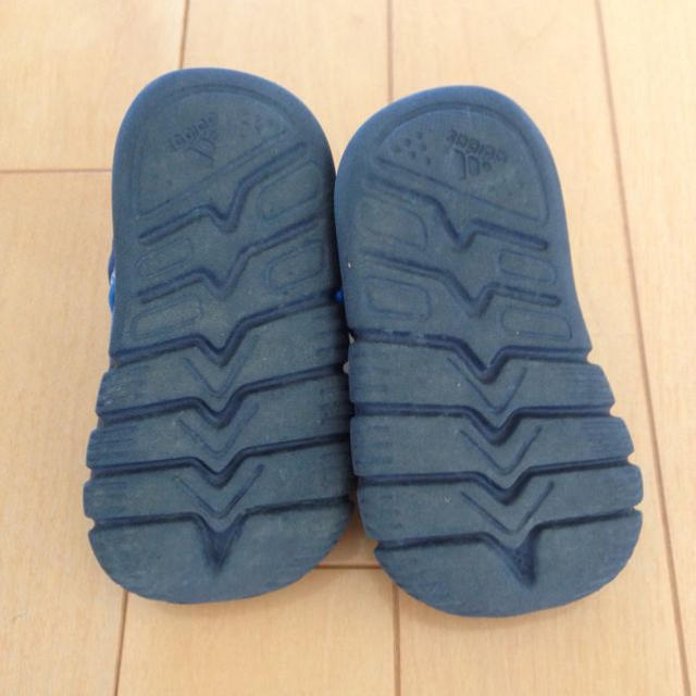 adidas(アディダス)のadidas♡サンダル キッズ/ベビー/マタニティのベビー靴/シューズ(~14cm)(その他)の商品写真
