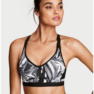 ヴィクトリアズシークレット(Victoria's Secret)のスポーツブラ(ブラ)