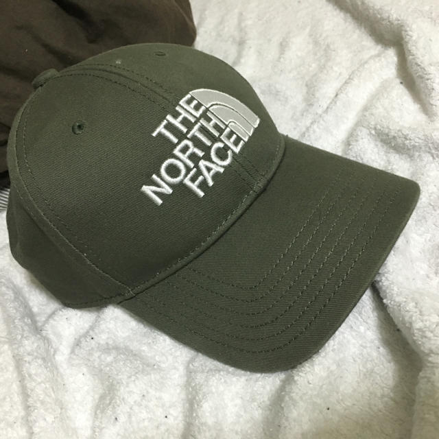 THE NORTH FACE(ザノースフェイス)のTHE NORTH FACE キャップ カーキ メンズの帽子(キャップ)の商品写真