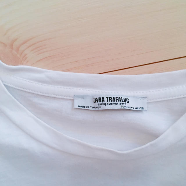 ZARA(ザラ)の完売品 ZARA パフスリーブ Tシャツ レディースのトップス(Tシャツ(半袖/袖なし))の商品写真