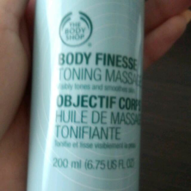 THE BODY SHOP(ザボディショップ)の新品セット♥ボディオイル&パウダー コスメ/美容のボディケア(その他)の商品写真