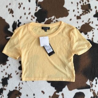 トップショップ(TOPSHOP)の未使用　タグ付き 半袖Tシャツ　TOPSHOP クロップド トップス イエロー (Tシャツ(半袖/袖なし))