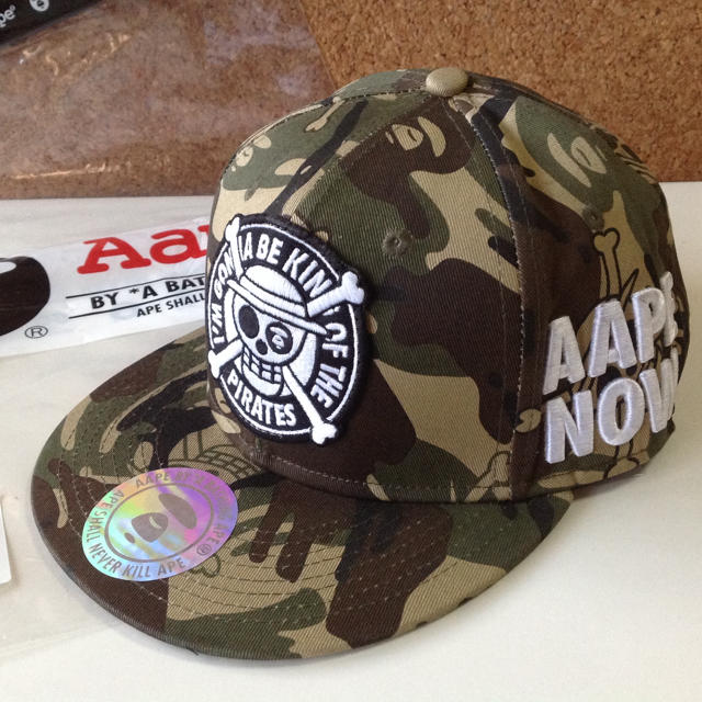 A BATHING APE(アベイシングエイプ)の【ARXⅡ-13様】新品★A BATHING APEONE PIECE★キャップ メンズの帽子(キャップ)の商品写真