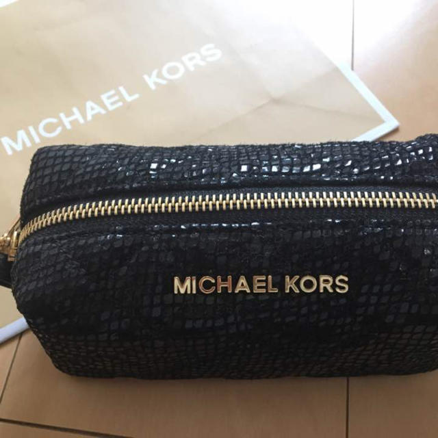 Michael Kors(マイケルコース)のマイケルコース ポーチ レディースのファッション小物(ポーチ)の商品写真