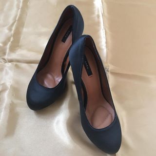 ザラ(ZARA)の【美品】ザラ ハイヒール 黒(ハイヒール/パンプス)