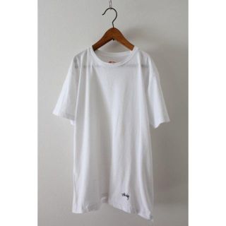 ステューシー(STUSSY)のSTÜSSY x Hanes 　Tシャツ　白　古着(Tシャツ/カットソー(半袖/袖なし))