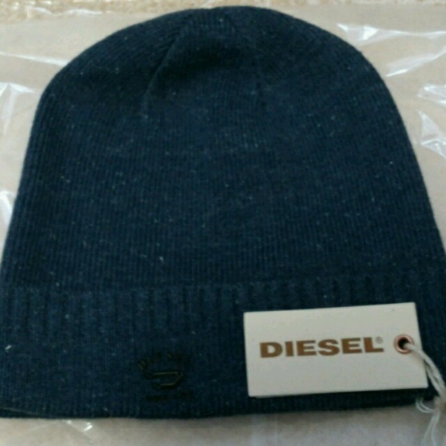 DIESEL(ディーゼル)のDIESELサマーニット帽 メンズの帽子(ニット帽/ビーニー)の商品写真