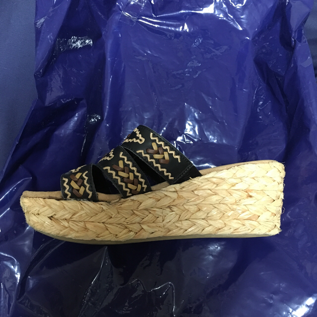 Minnetonka(ミネトンカ)のミネトンカのサンダル レディースの靴/シューズ(サンダル)の商品写真