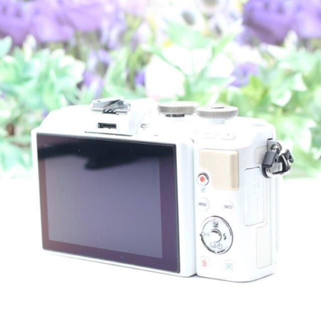 OLYMPUS(オリンパス)の☆wi-fi搭載☆大人気ホワイト OLYMPUS pen lite e-pl7 スマホ/家電/カメラのカメラ(ミラーレス一眼)の商品写真