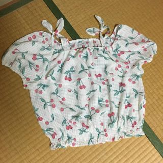 ダブルクローゼット(w closet)のw closet さくらんぼ オフショル(カットソー(半袖/袖なし))