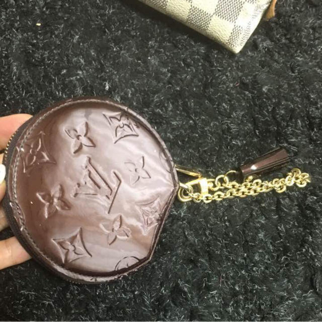 LOUIS VUITTON(ルイヴィトン)の⭐︎LOUIS VUITTONチャーム付きコインケース☆正規品⭐︎ レディースのファッション小物(財布)の商品写真