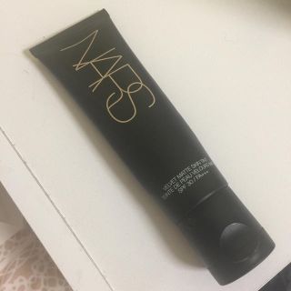 ナーズ(NARS)のベルベットマットスキンティント(ファンデーション)