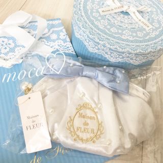 メゾンドフルール(Maison de FLEUR)の【限定値下げ】定価以下❗️新品未開封🎀完売 チュールパールリボンポーチ(ポーチ)