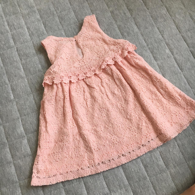 H&M(エイチアンドエム)のh&m★レースワンピ キッズ/ベビー/マタニティのベビー服(~85cm)(ワンピース)の商品写真