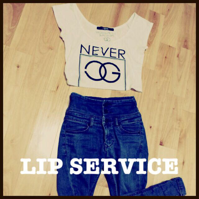 LIP SERVICE(リップサービス)のリップ♡ 夏使える チビＴ レディースのトップス(Tシャツ(半袖/袖なし))の商品写真