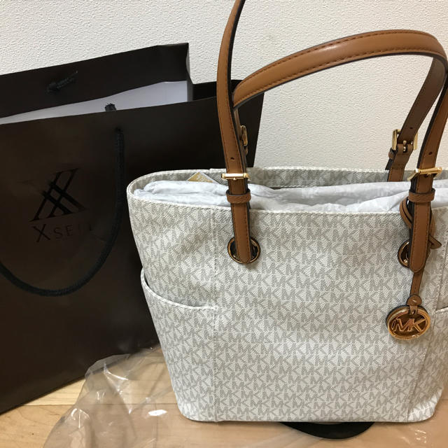 Michael Kors(マイケルコース)のまど様。 専用ページ   お取り置き21日まで♡ レディースのバッグ(トートバッグ)の商品写真